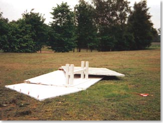 [ Zerst�rter Blickkasten, 19. Mai 2001 ]